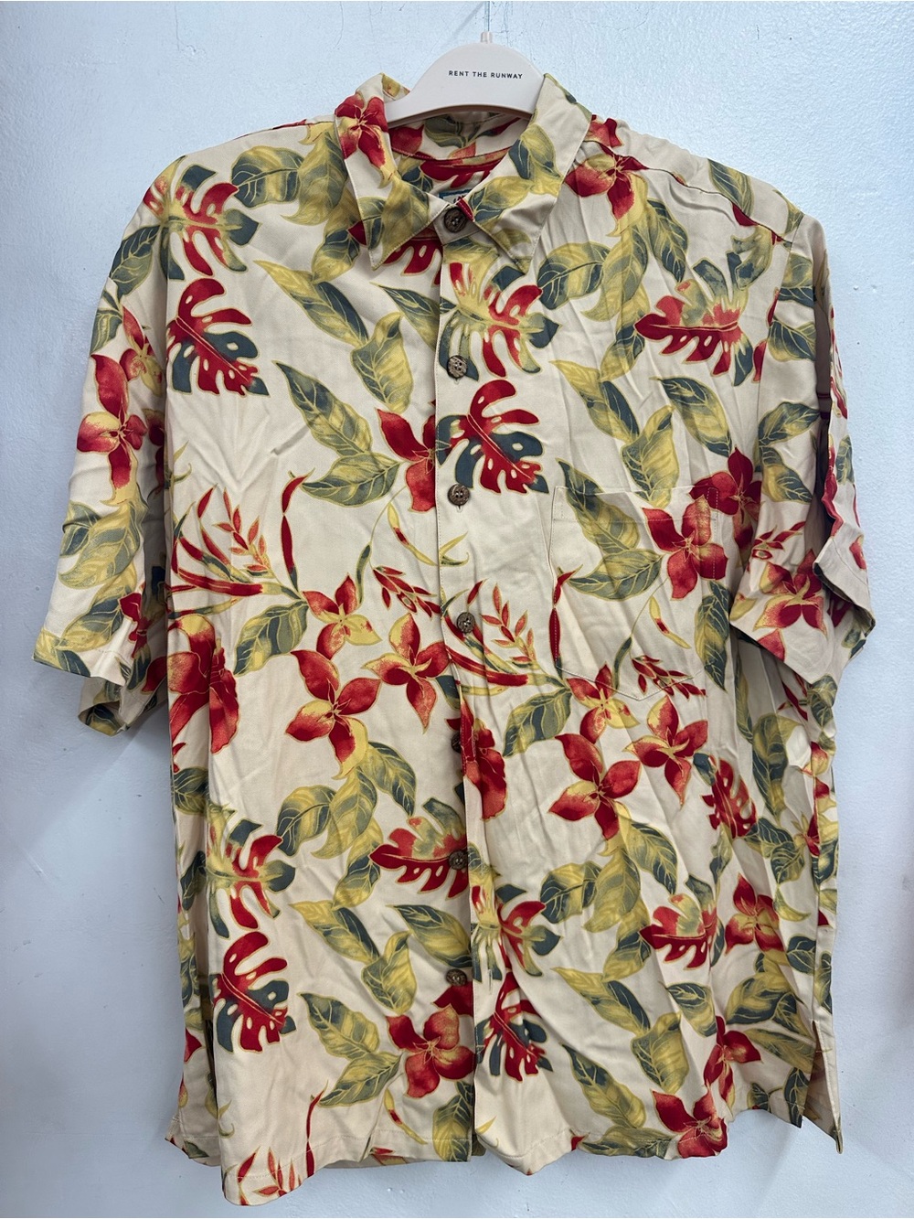 Vintage rum runner 100 % silk button up floral design t shirt size medium 90’s